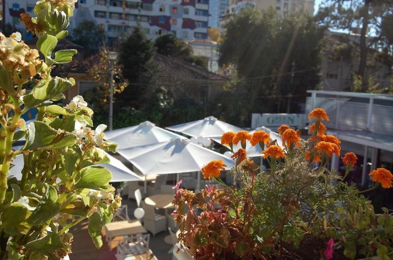 Green House Hotel & Restaurant Tiranë Ngoại thất bức ảnh
