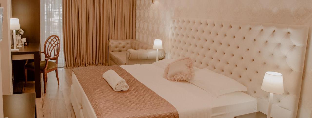 Green House Hotel & Restaurant Tiranë Ngoại thất bức ảnh
